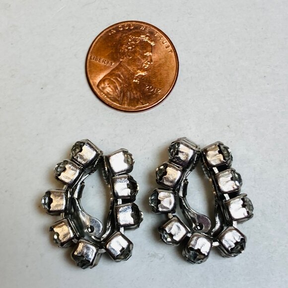 Vintage Estate Earrings Rhinestone Clipons Crystal Silver no Markings as is - Picture 7 of 8